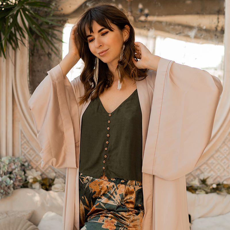 Effortless Elegance: Building a Comfortable Yet Chic Daily Wardrobe